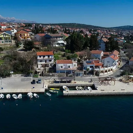 Mitrovic Vendégház Maslenica
